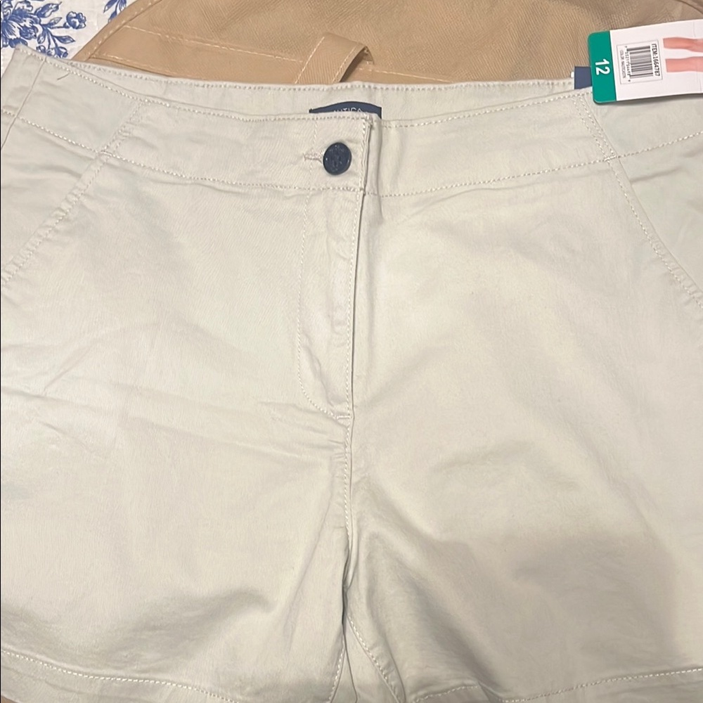 Nautica Tan Bermudas Lightweight Shorts